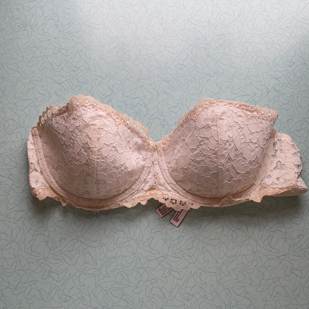 New white lace strapless bra